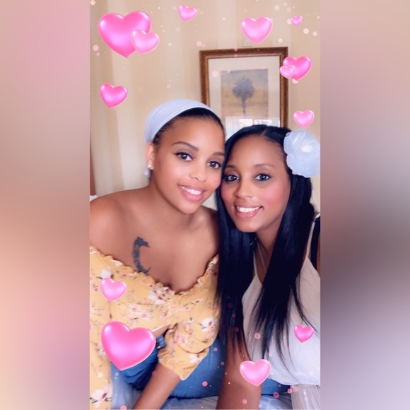 Like this to be notified of my live share shows 💕 - Picture 9 of 16